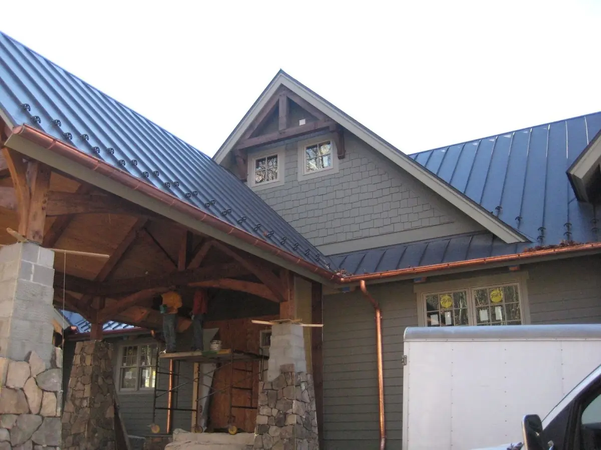 Craftsman Roofing team delivering quality roofing work in Cooksville